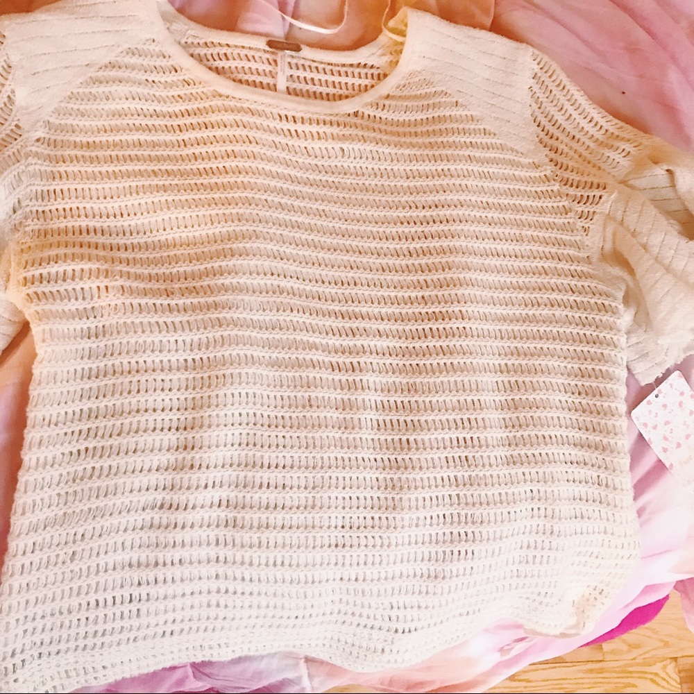 🌻 NWT Free People Babes Only Tee 🌻